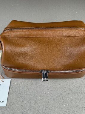 New Quince Dual Compartment Italian Leather Toiletry Bag Cognac Brown
